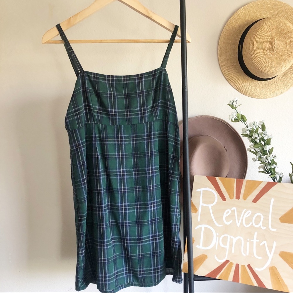 UO Straight Neck Green Plaid Mini Dress Sz.4 - Picture 3 of 13
